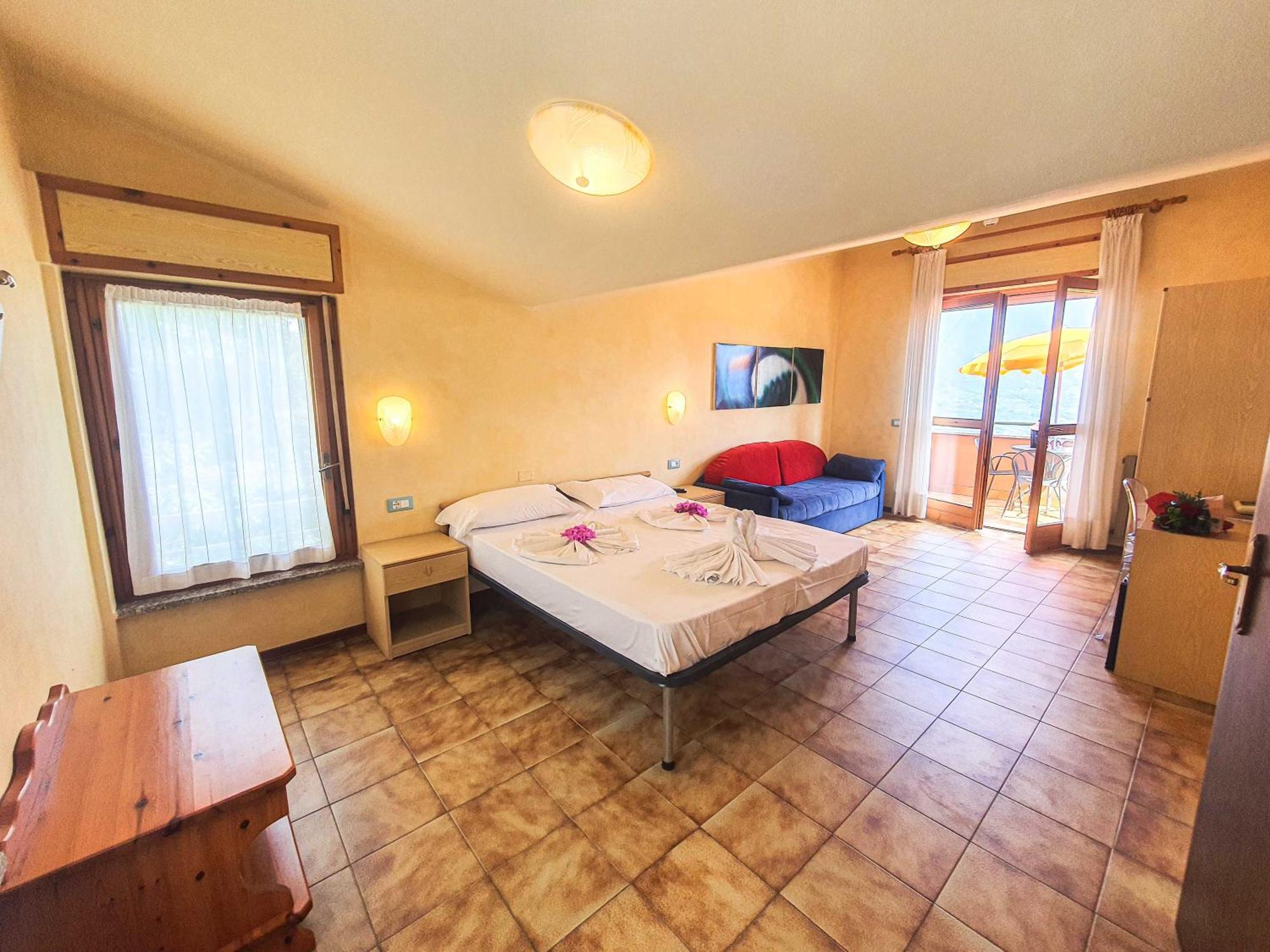 Residence Hotel Maxi Limone sul Garda Zimmer foto